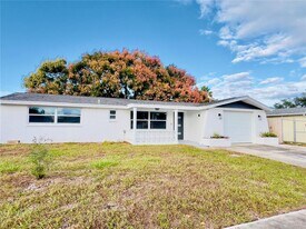 5703 Andrea Dr in Holiday, FL - Building Photo