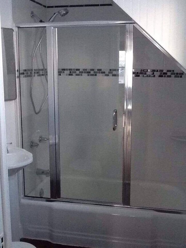 1409 Harlem Rd, Unit Apt.#1