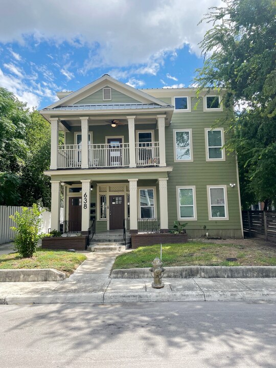 638 W Elmira St-Unit -101 in San Antonio, TX - Building Photo