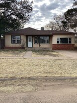 142 S Indio Ave in Portales, NM - Building Photo