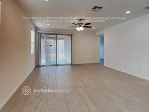 17660 W Fetlock Trl in Surprise, AZ - Foto de edificio - Building Photo