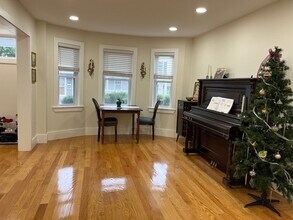 9 Hutchinson St in Boston, MA - Building Photo - Building Photo