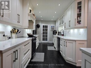 50 Elizabeth St S in Brampton, ON - Building Photo - Building Photo