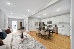 725 Sip St in Union City, NJ - Building Photo