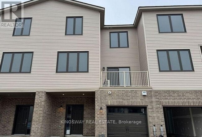 38 Evans St