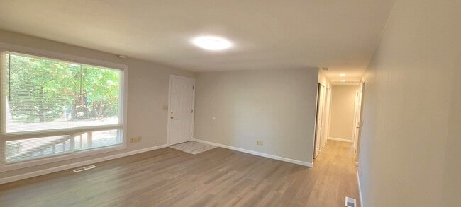 4013 161st Ave SE in Bellevue, WA - Building Photo - Building Photo