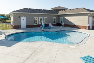 Polo Springs Apartments in Bardstown, KY - Foto de edificio - Building Photo