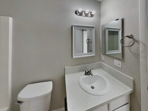 5353 Jose Ernesto St, Unit 2007 in North Las Vegas, NV - Foto de edificio - Building Photo