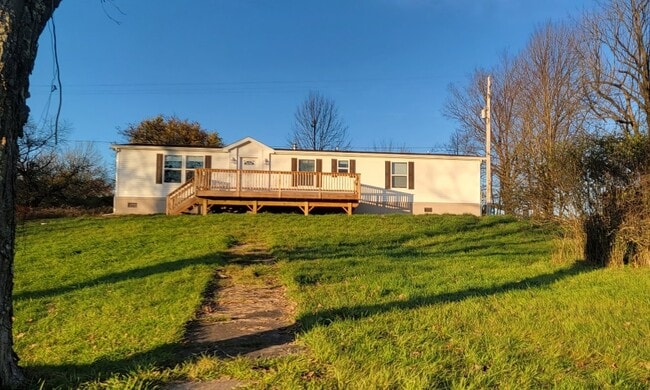 property at 290 Old Taylor Rd