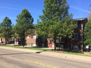 Parkview Apartments in Canton, OH - Foto de edificio - Building Photo