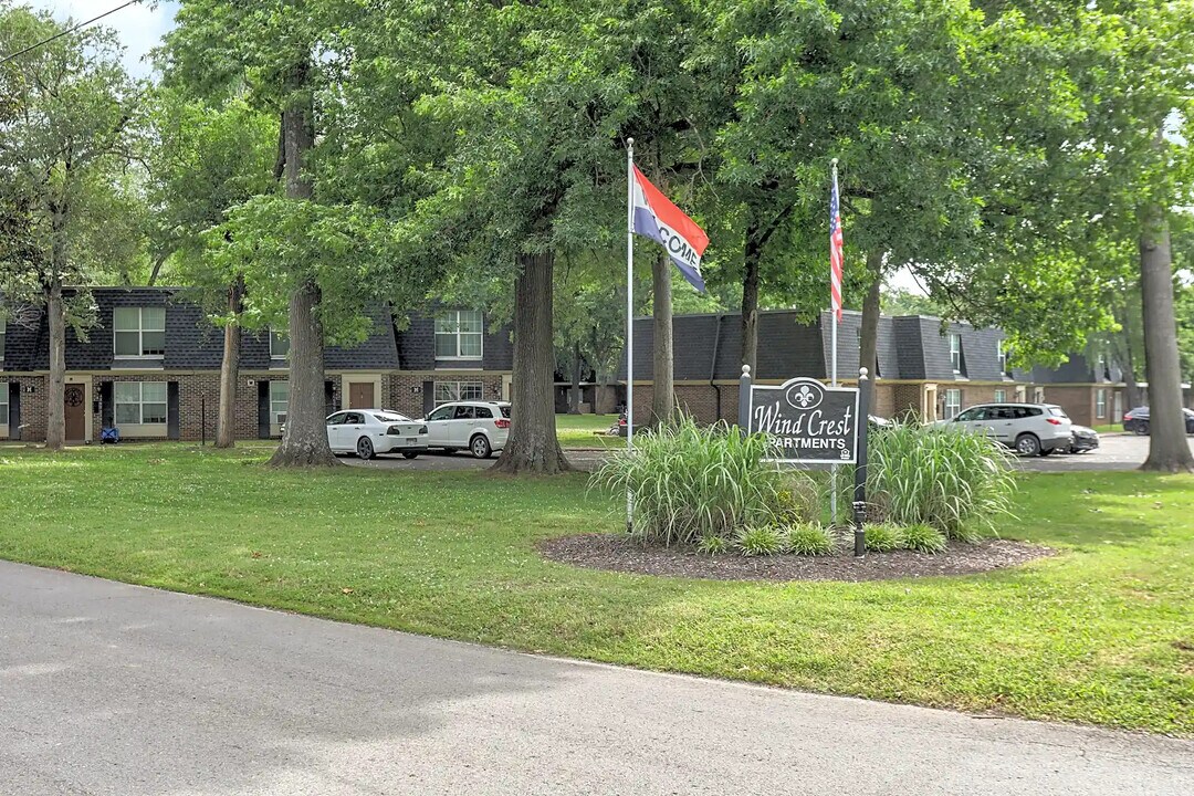 Wind Crest Apartments & Townhomes in Murfreesboro, TN - Building Photo