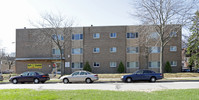 28 West Apartments List in Milwaukee, WI - Building Photo - Building Photo