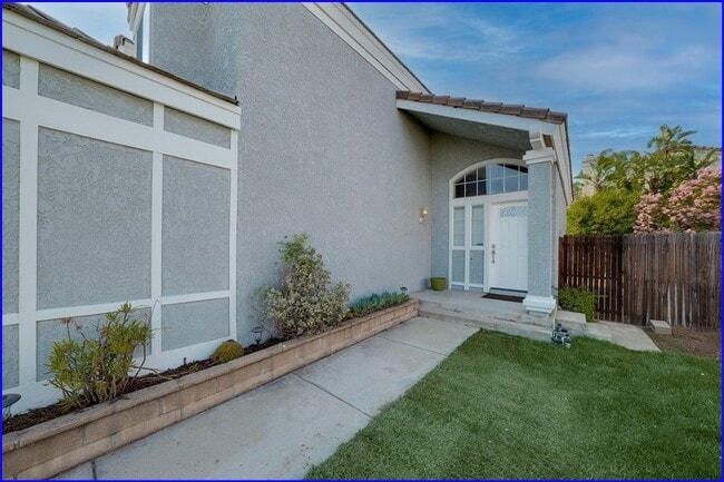 11076 Brentwood Dr in Rancho Cucamonga, CA - Building Photo - Building Photo