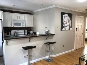 41 Grove St in Boston, MA - Building Photo - Building Photo