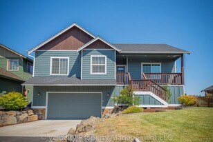 63422 Conger Ct in Bend, OR - Building Photo