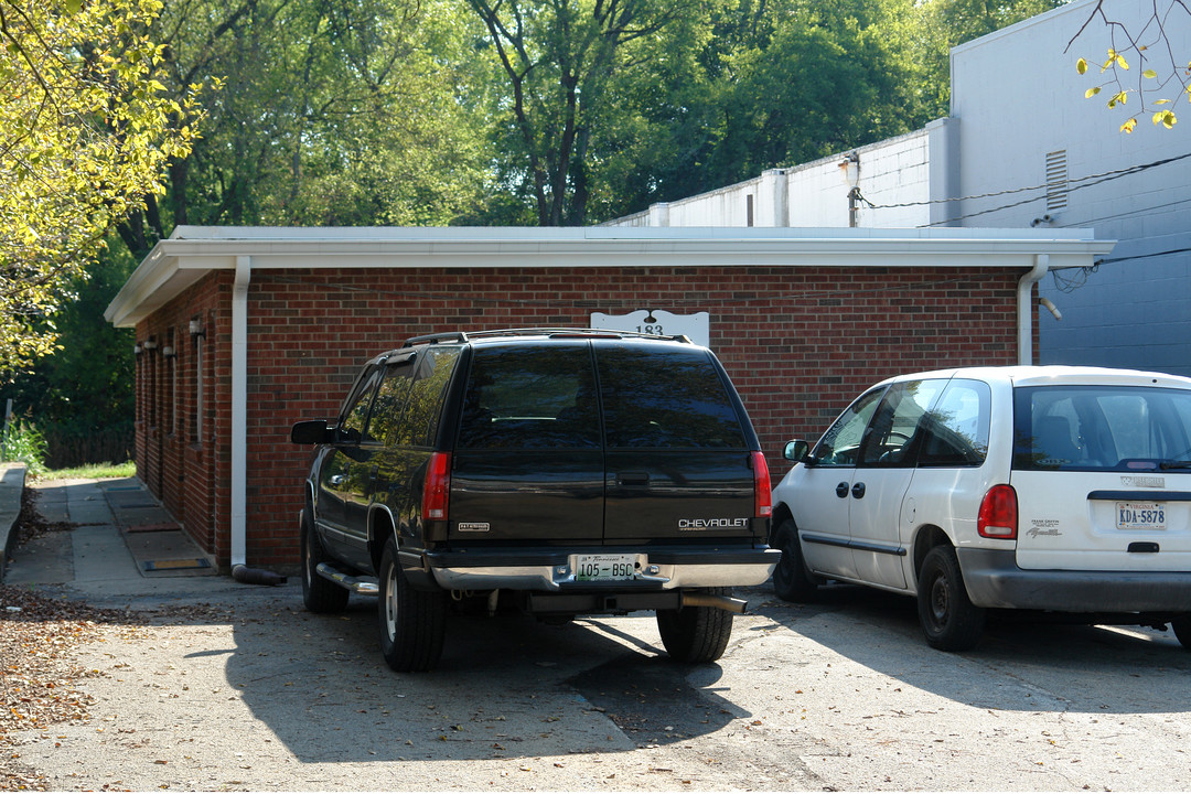 Graylynn Apartments in Nashville, TN - Building Photo