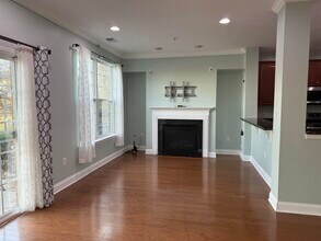 76 Lyon Ct in Jersey City, NJ - Building Photo - Building Photo