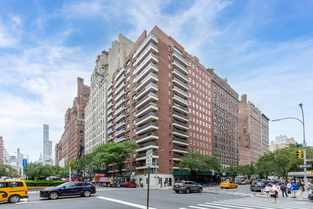 Claremont House in New York, NY - Building Photo