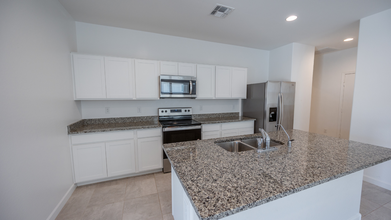 8222 W Clemente Way in Florence, AZ - Building Photo - Building Photo