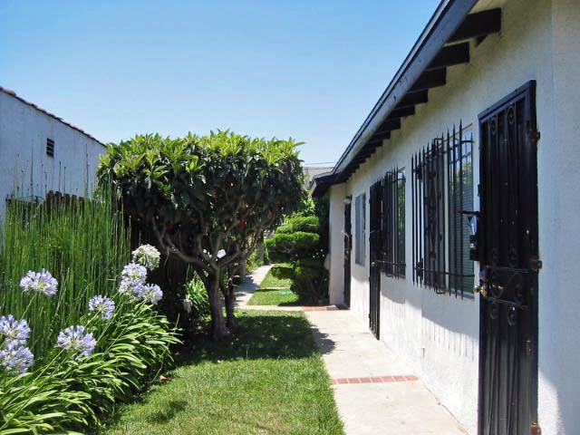 549 S Mathews St in Los Angeles, CA - Building Photo - Building Photo