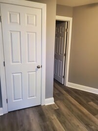 1607 Division St photo'