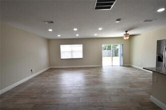 450 Obispo Ave in Orlando, FL - Building Photo - Building Photo