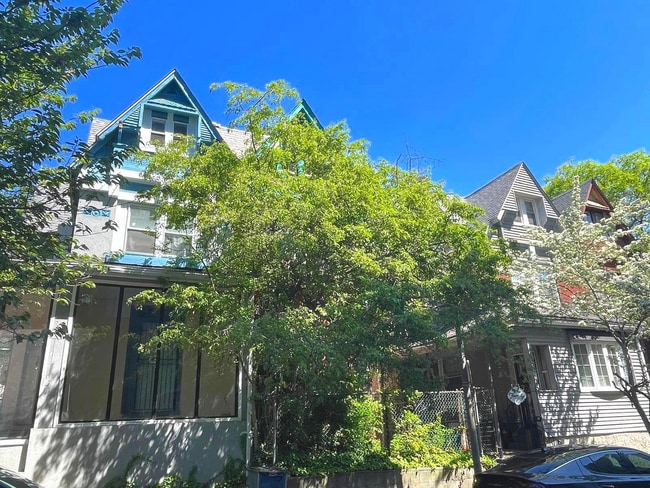 property at 3215 Summer St