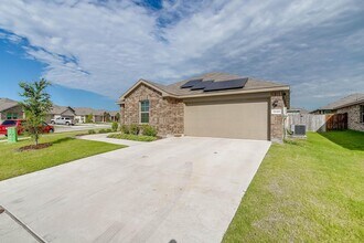 3220 Winoak Dr in Fort Worth, TX - Building Photo - Building Photo