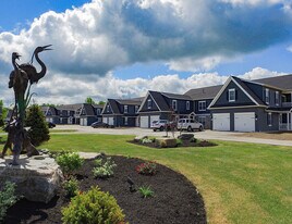 Heron Pointe  Apartments in Grand Island, NY - Building Photo