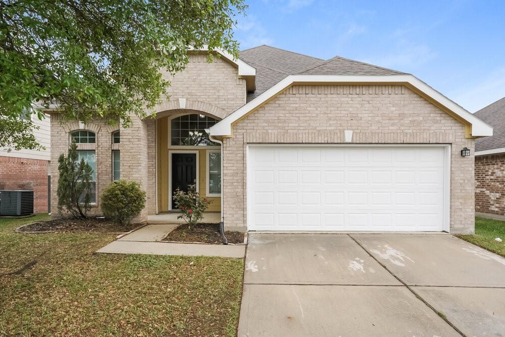 5518 Sequin Dr in Spring, TX - Building Photo