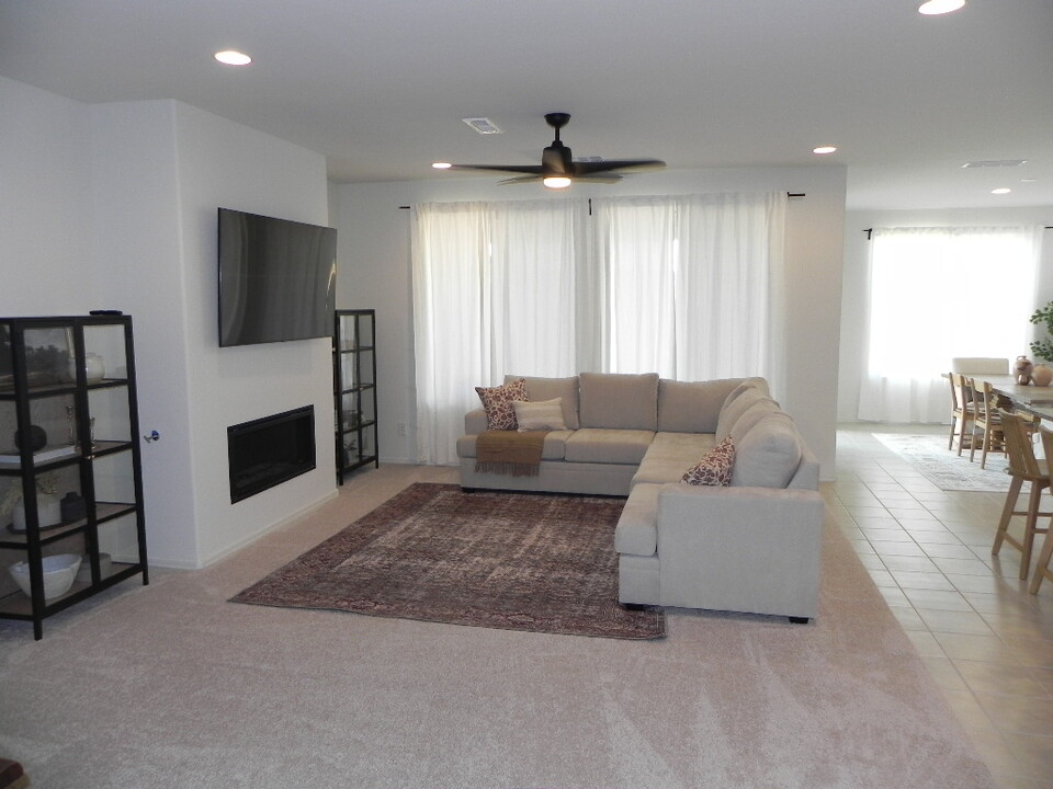 26473 W Sack Dr in Buckeye, AZ - Foto de edificio