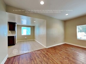 523 W 102nd St in Los Angeles, CA - Building Photo - Building Photo