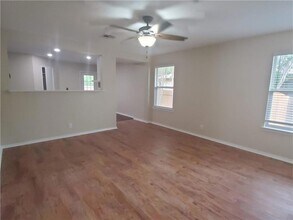 551 New Country Rd in Kyle, TX - Building Photo - Building Photo