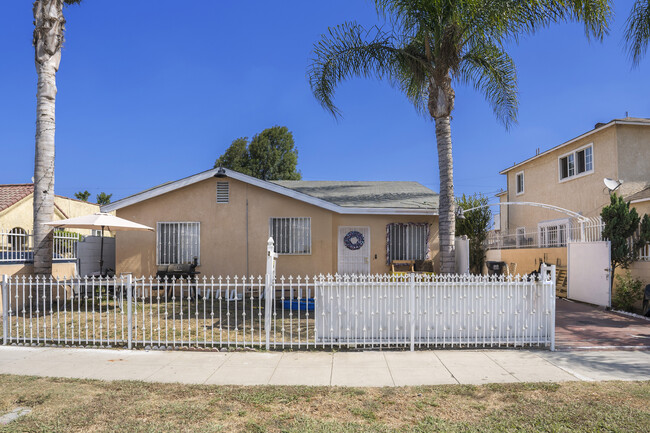 407 W Magnolia St in Compton, CA - Building Photo - Building Photo