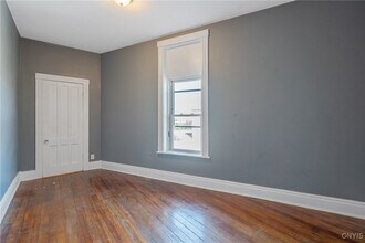 319 N Salina St in Syracuse, NY - Building Photo - Building Photo