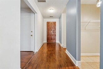 5045 Carole Pl SW in Stone Mountain, GA - Building Photo - Building Photo