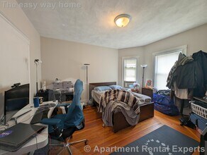 35 Pearson Rd, Unit 1 in Somerville, MA - Building Photo - Building Photo
