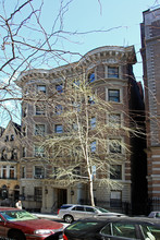 303 W 80th St in New York, NY - Building Photo - Building Photo