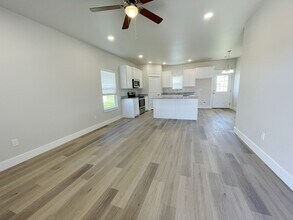 44 Middle St in Durant, OK - Building Photo - Building Photo