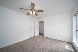 9707 Richmond Ave. in Houston, TX - Building Photo - Building Photo