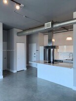 10 SW South River Dr in Miami, FL - Building Photo