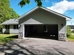 1110 Boyne Summit St in Boyne City, MI - Building Photo - Building Photo