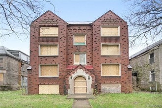 1594 Cadillac Blvd in Detroit, MI - Building Photo - Building Photo