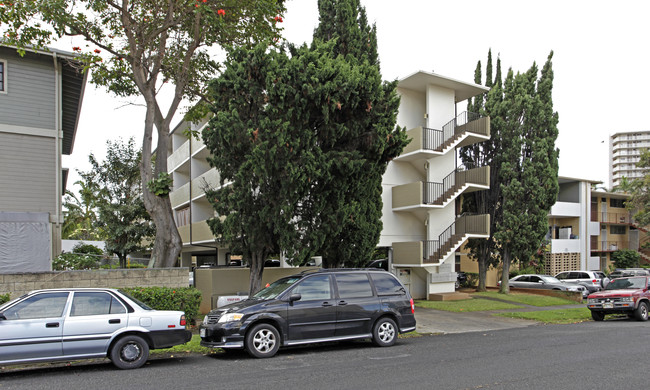 Kome Lani in Honolulu, HI - Foto de edificio - Building Photo