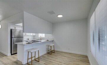 6932 Kilgore Dr in Las Vegas, NV - Building Photo - Building Photo