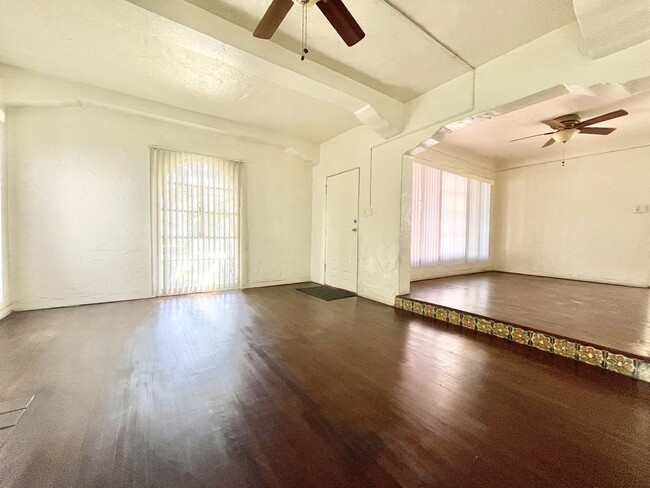 8759 Cashio St in Los Angeles, CA - Building Photo - Building Photo