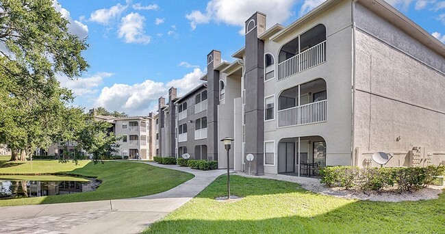 The Summit at Sabal Park Apartments