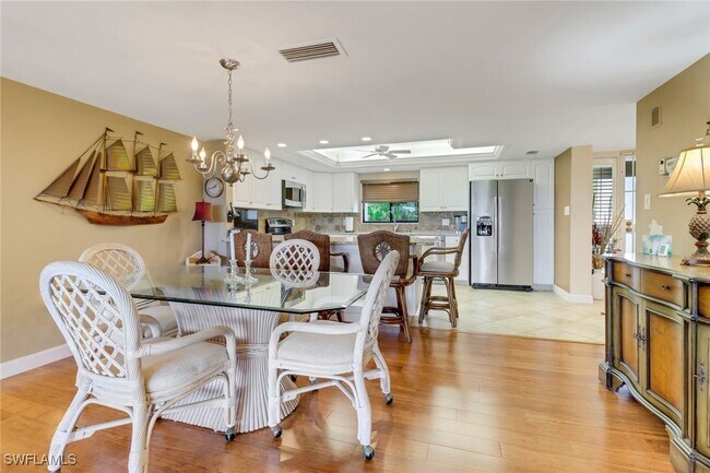 property at 4811 S Landings Dr