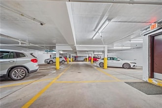 603 Calais Dr, Unit #2104 in Pittsburgh, PA - Foto de edificio - Building Photo