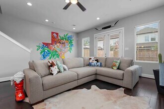 4202 Gillespie St in Houston, TX - Building Photo - Building Photo